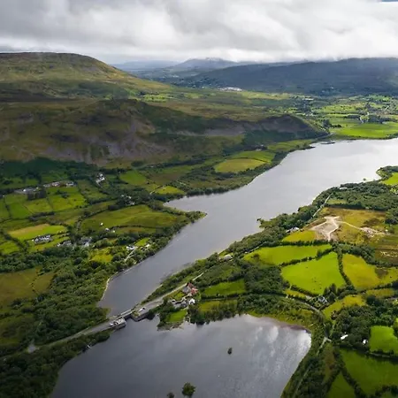 Coirin View,lough Mask,clonbur,mayo,galway Border * クレアモリス