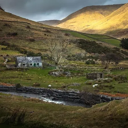 Coirin View,lough Mask,clonbur,mayo,galway Border アパート